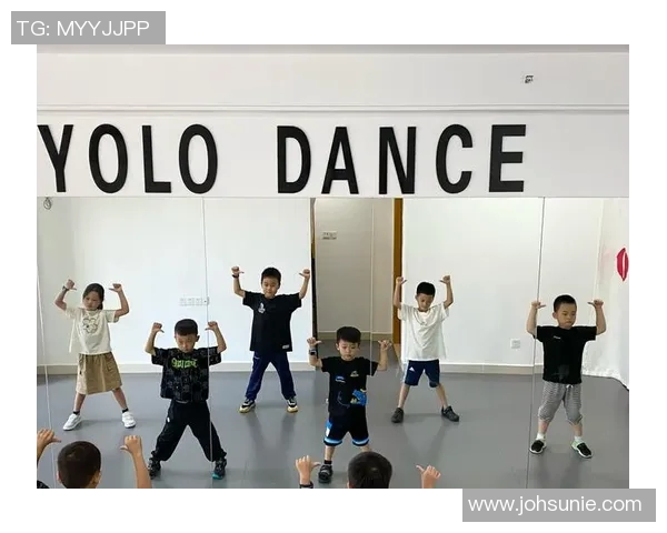 杭州街舞队与武汉街舞队赛后实力对比分析与精彩瞬间回顾 杭州街舞队与武汉街舞队赛后实力对比分析与精彩瞬间回顾