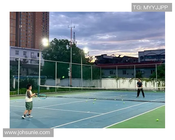 探寻上海网球队的个人能力与训练秘籍揭秘网球巨献之旅