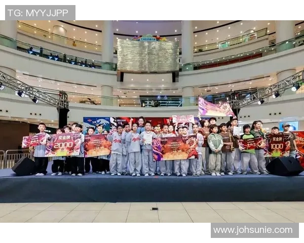 今年运动数据重庆街舞队如何通过团队协作实现舞蹈风格的创新与变革